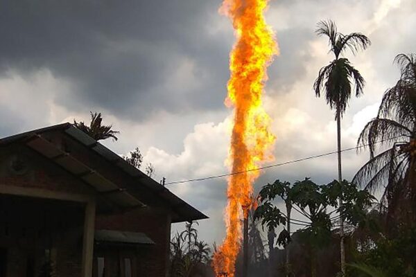 Sumur Minyak Meledak Tewaskan 3 Orang di Blora, ESDM Sampaikan Dukacita Sumur Minyak Meledak Tewaskan 3 Orang di Blora, ESDM Sampaikan Dukacita