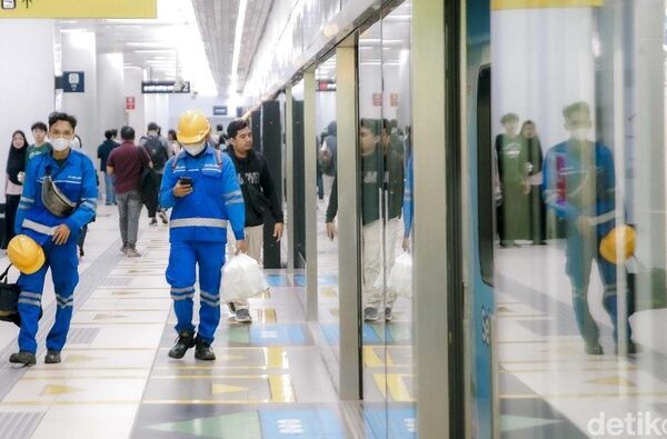 Hore Tarif TransJakarta MRT, dan LRT 17-18 Agustus Cuma Rp Hore Tarif TransJakarta, MRT, dan LRT 17-18 Agustus Cuma Rp